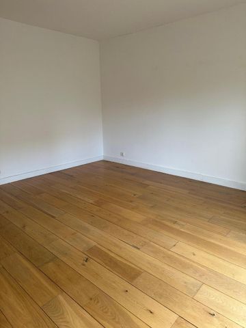 Location Appartement 4 pièces 74m² CALUIRE ET CUIRE 69300 - Photo 4