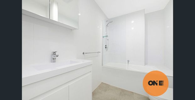 #NEAR NEW 1 BED #3MINS TO AUBURN STATION & SHOPPING CENTER - Photo 1