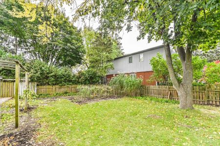 For Lease - 40 Plaxton(Upper Level) Drive, Toronto, Ontario - Photo 5