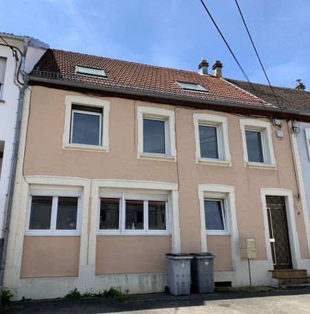 Location Appartement 5 pièces 114m² SARREGUEMINES 57200 - Photo 4