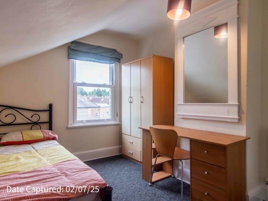 Room 8, 38 Heslington Road - Photo 1