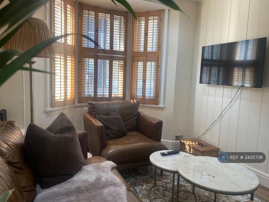 3 bedroom terraced house to rent - Photo 1