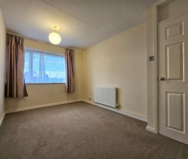 2 bedroom maisonette to rent - Photo 4