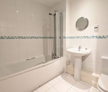 Abingdon Court, Woking, Surrey, GU22 - Photo 3