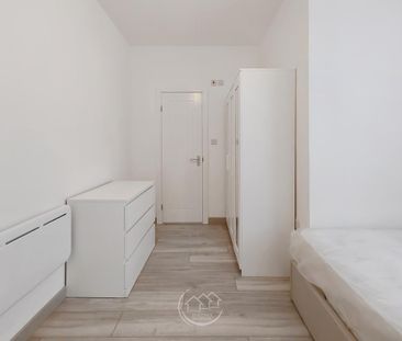 6 bedroom house of multiple occupation to rent - Photo 3