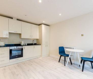 Studio to rent - Photo 3