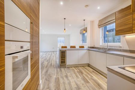 4 bedroom detached house to rent - Photo 5