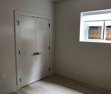 7423 Imperial St, Burnaby - Photo 3