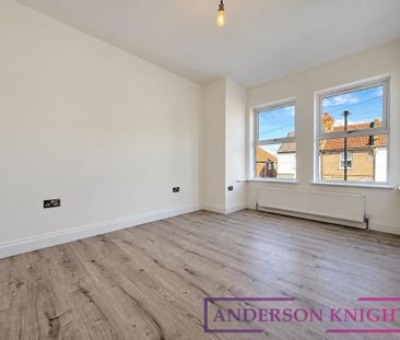 4 bedroom terraced house to rent - Photo 2