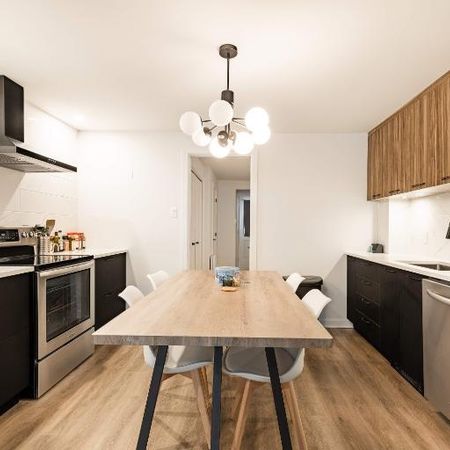 Rénové 100% avec terrasse privé et internet - Photo 3