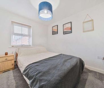 Flint Avenue, Havant - Photo 5