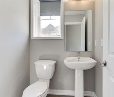 For Lease - 230 Bennett Street, Newmarket, Ontario - Photo 6