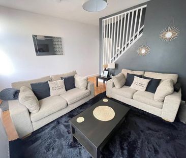 2 bedroom terraced house to rent - Photo 4