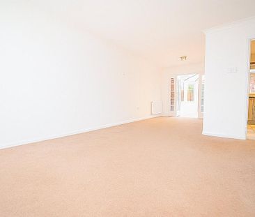 3 bedroom end of terrace house to rent - Photo 3