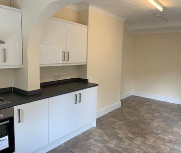 Thurston Street, Cardiff - Photo 4