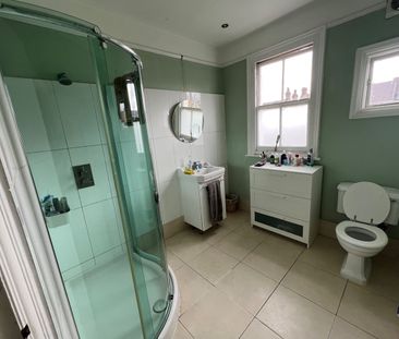 Room in a Shared House, Grasmere Avenue, W3 - Photo 4