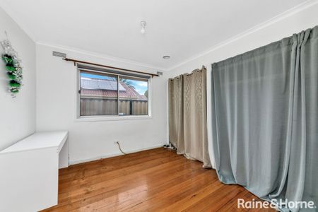 49 Henderson Road, Keysborough, VIC 3173 - Photo 2