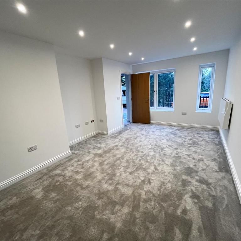 4 bedroom townhouse to rent - Photo 1