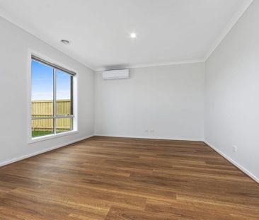 Comfortable & Convenient Living in a Prime Location - Photo 3