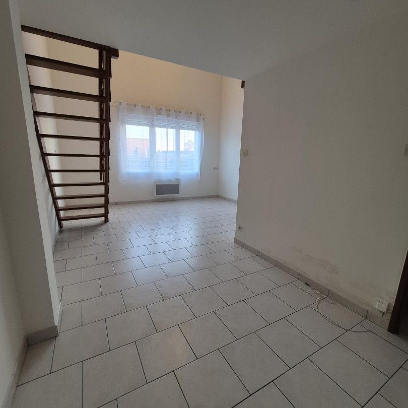 Location Appartement 38m² CAMBRAI 59400 - Photo 1