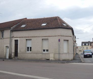 Appartement à louer - REIMS- RUE DE COURCELLES- GARE - Photo 1