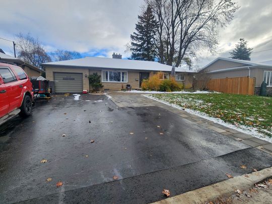 For Lease - 737 Law Street Unit# Lower, Oshawa, Ontario - Photo 1