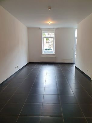 Location Maison 4 pièces 76m² JEUMONT 59460 - Photo 1