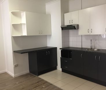 SPACIOUS STUDIO IN PRIME LOCATION - AVAILABLE NOW! - Photo 1