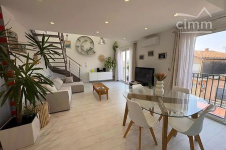 Charmant T4 en duplex avec grande terrasse et petite vue mer - Photo 5