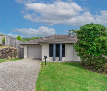 Neat 3 Bedroom Townhouse - Photo 2