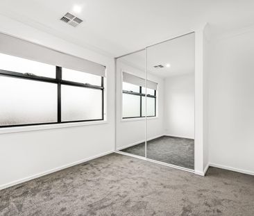 Newly Built City Fringe Townhouse - Photo 2