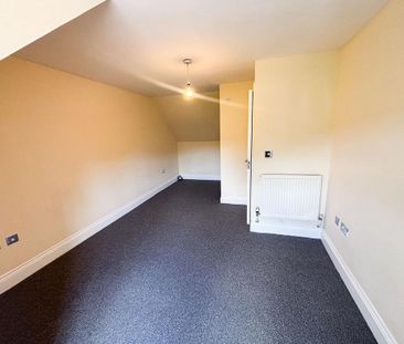 4 bedroom terraced house to rent - Photo 5
