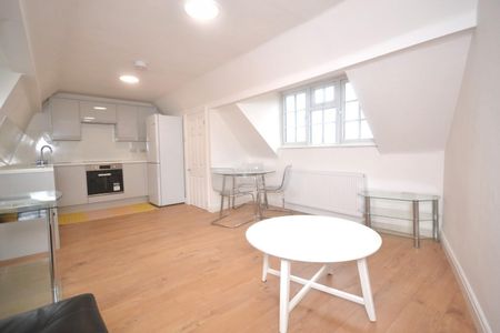1 bedroom Flat To Let - Photo 4
