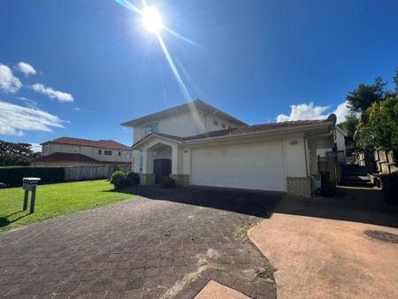 31 Stella Maris Way, Northpark, Auckland - Photo 2