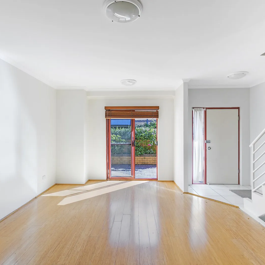 28/1 Hyam Street, Balmain NSW 2041 - House For Rent | Domain - Photo 1