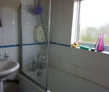 1 Bed Flat, Rusland Park Road, HA1 - Photo 2