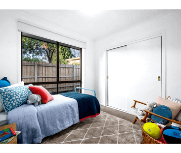 Enjoy privacy with Court location! - Photo 6