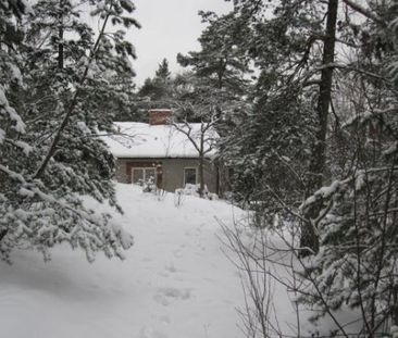 RENOVADED HOUSE IN SPÅNGA - Photo 4