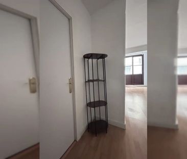 2-bedroom apartment for rent in El Gòtic, bills included - Foto 4