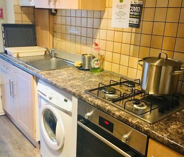 Room in a Shared House, Iveagh Avenue, NW10 - Photo 4