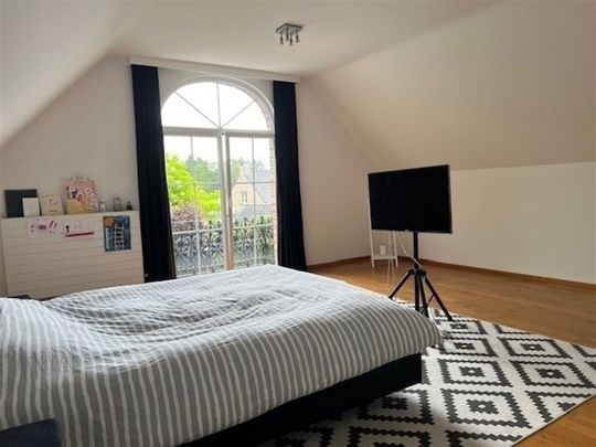Villa - Photo 1