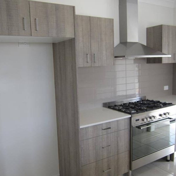 Executive Home with Fully Ducted A/C - Photo 1