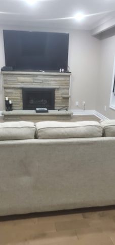 For Lease - 4 Dingley Court, Ajax, Ontario - Photo 2