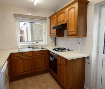 3 bedroom detached house to rent - Photo 4