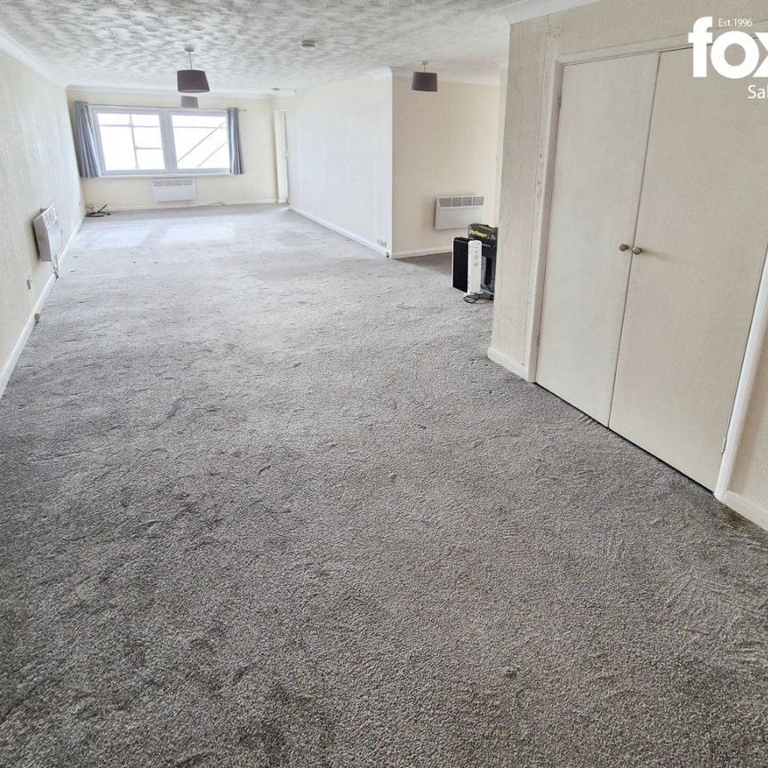 3 bed flat to rent in Craghead, 77 Manor Road, Bournemouth, Dorset, BH1 - Photo 1