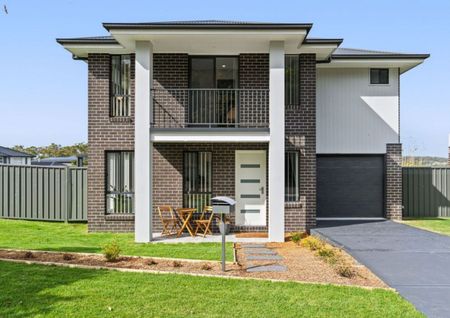 PRINSTINE THREE BEDROOM HOME , LOCATED IN PRIME LAKESIDE ESTATE - Photo 3