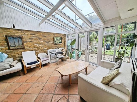 5 bedroom terraced house to rent - Photo 1