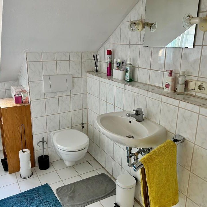 2-Zimmer-Wohnung mit Bad und Küche in ruhiger Lage. - Photo 1