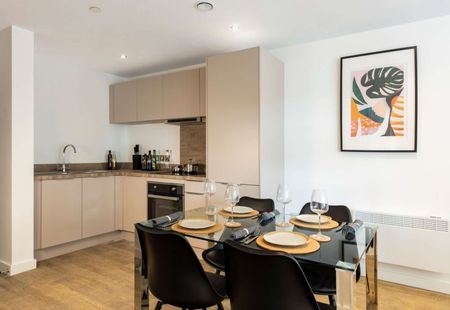 AVAILABLE NOW | IN HIGH DEMAND | 2 BED 1 BATH APARTMENT | PARKING AVAILABLE | PRIME LOCATION | 24-HOUR CONCIERGE | RESIDENTS GYM - Photo 2