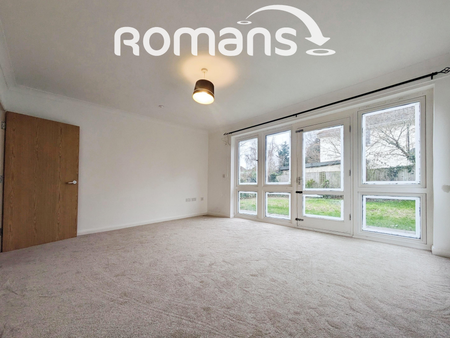 Willow Crescent, Farnborough, GU14 - Photo 5